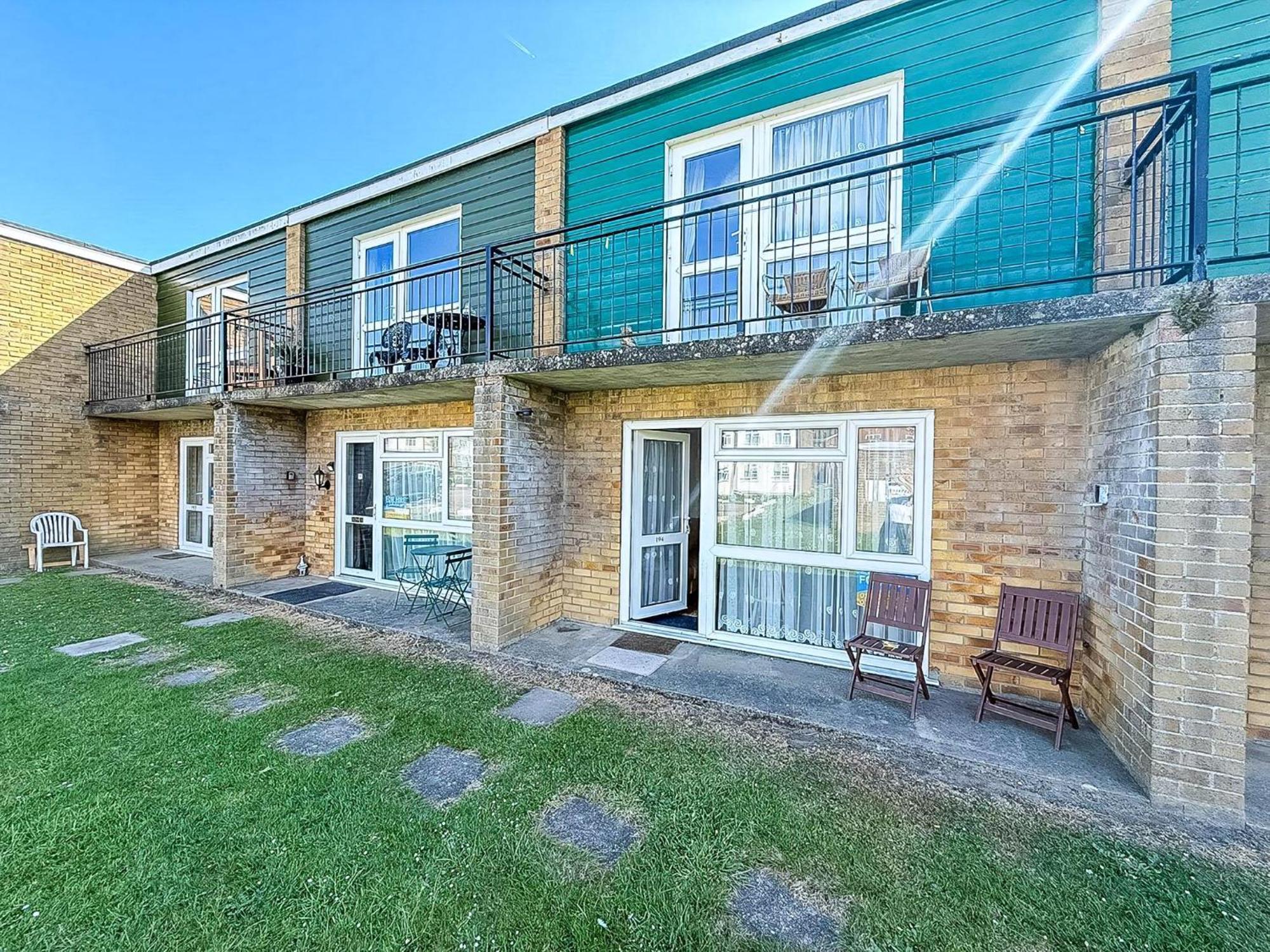 Great 3 Bedroom Chalet To Hire With In Hemsby, Great Seaside Break! Ref 18194B Exteriör bild